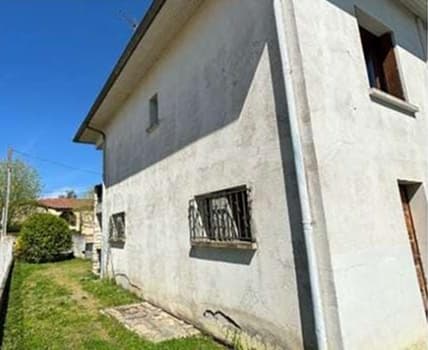 Façade avant isolation
